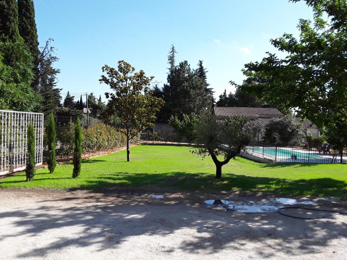 La Bonbonne En Provence Villa Travaillan Exteriör bild