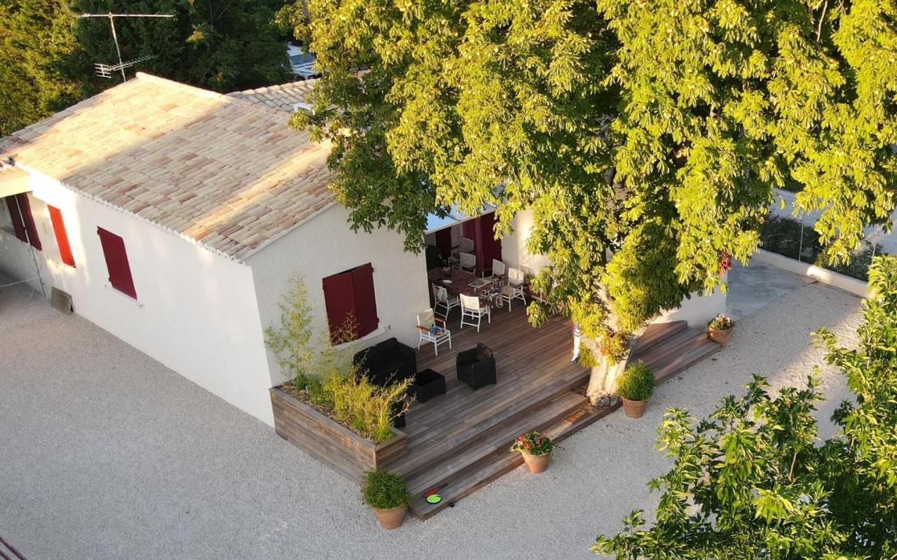 La Bonbonne En Provence Villa Travaillan Exteriör bild