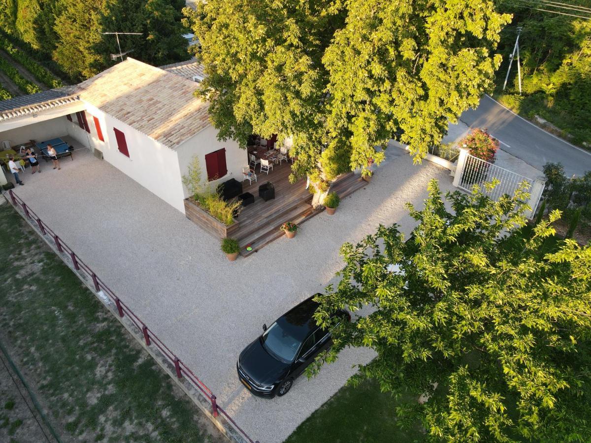 La Bonbonne En Provence Villa Travaillan Exteriör bild